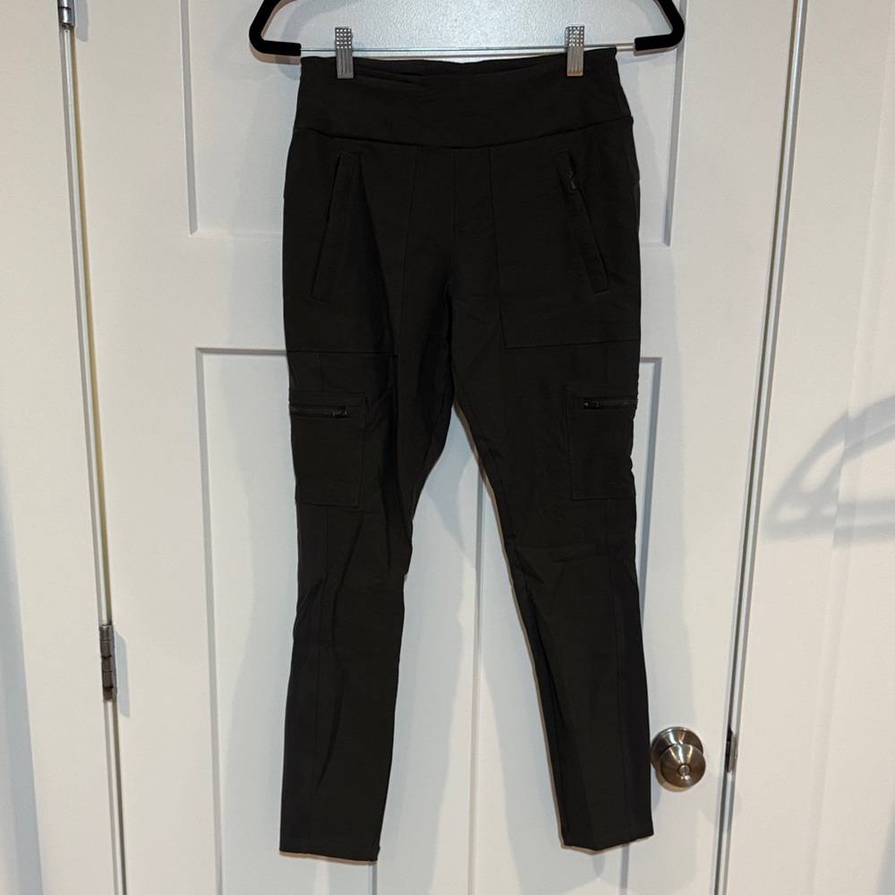 Athleta Headlands Hybrid Cargo tight